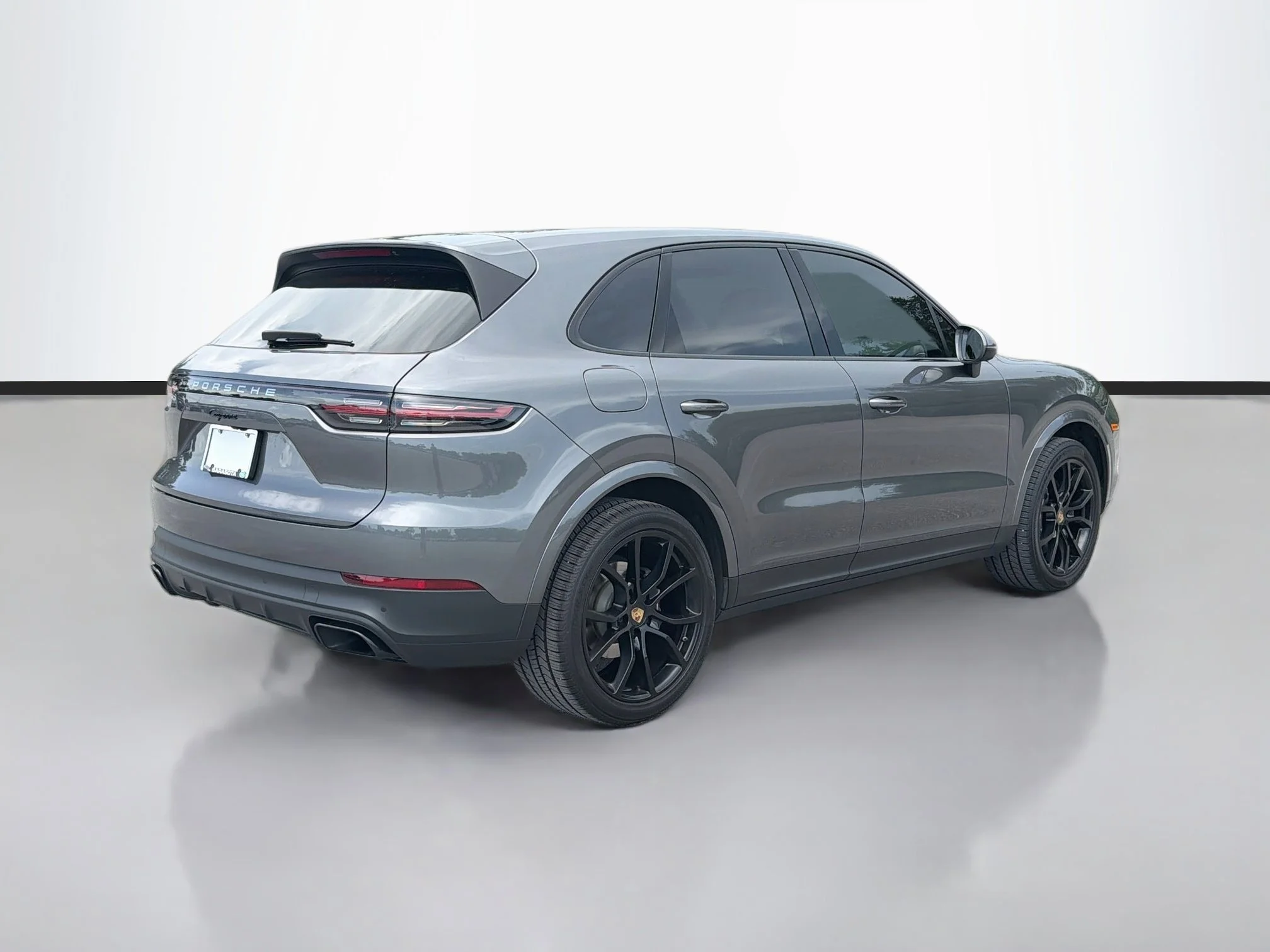 Used 2023 Chalk Porsche Platinum Edition image 5