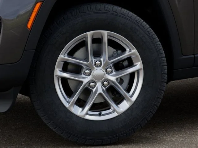 New 2026 Baltic Gray Metallic Clear-Coat Exterior Paint Jeep Laredo image 9