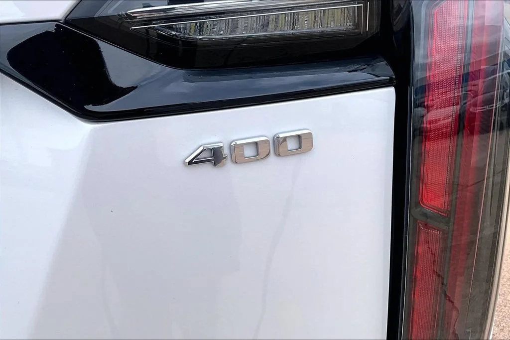 Certified Used 2024 Crystal White Tricoat Cadillac Sport image 32