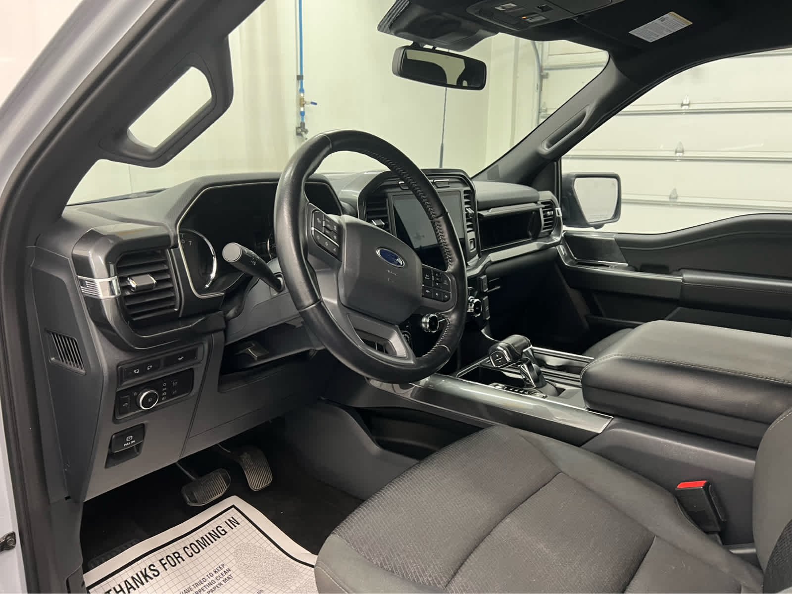 Used 2022 Space White Metallic Ford XLT image 9