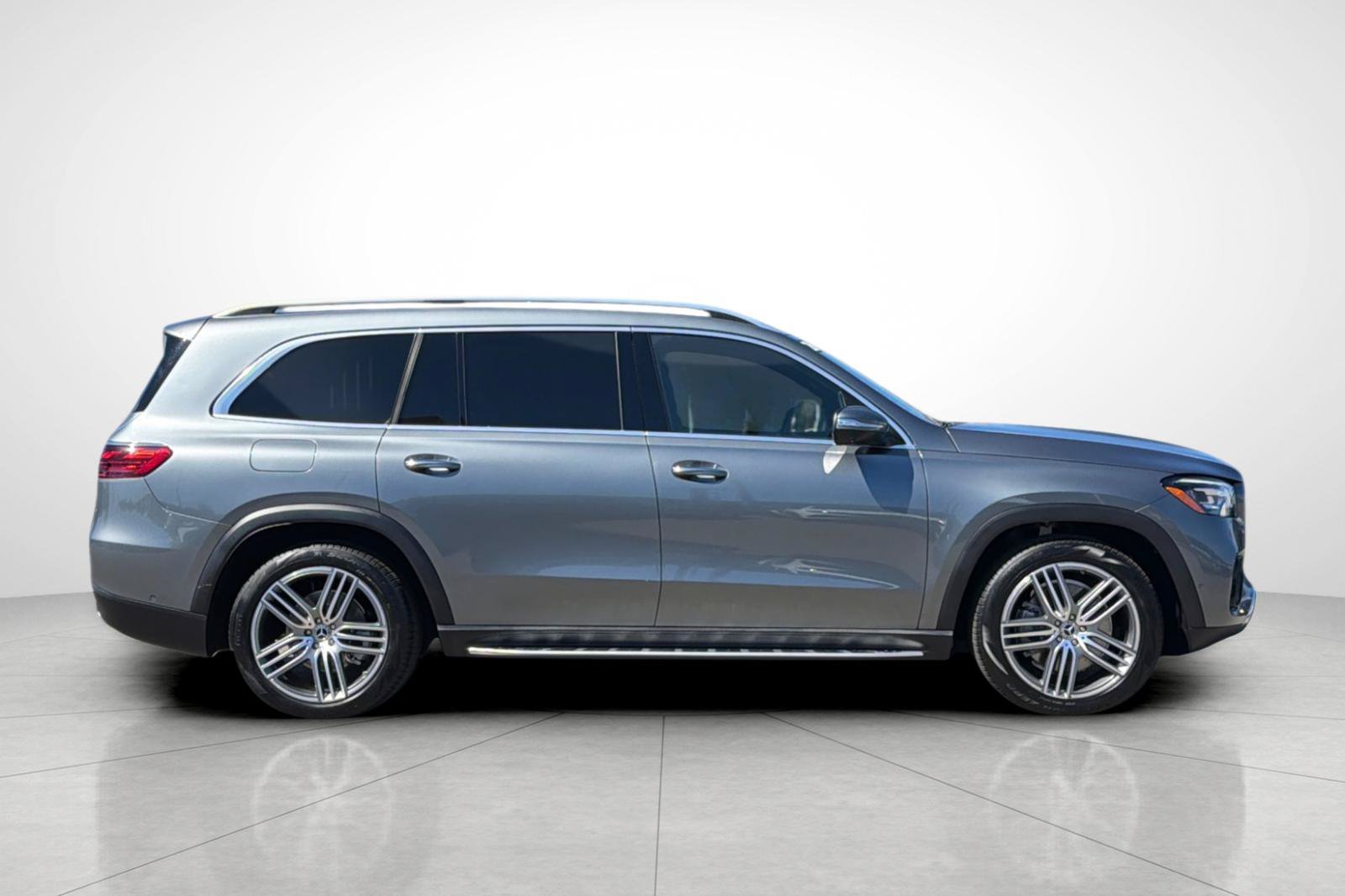 Certified Used 2026 Gray Mercedes-Benz GLS 450 image 34