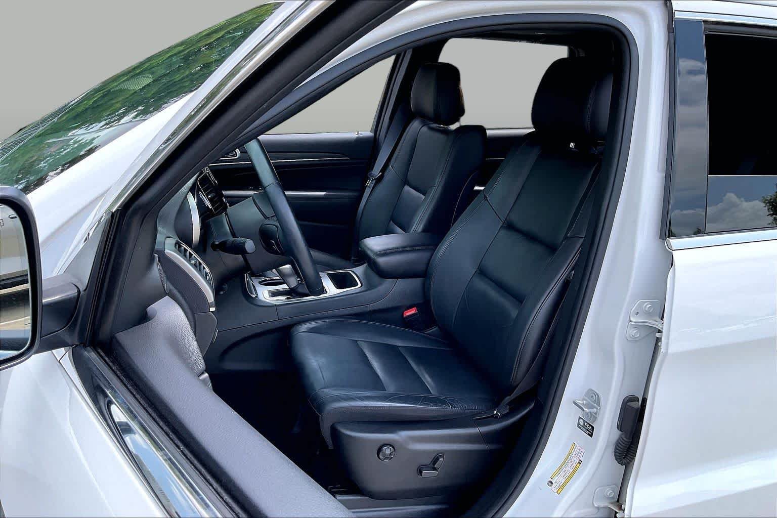 Used 2021 Bright White Clearcoat Jeep Limited image 7