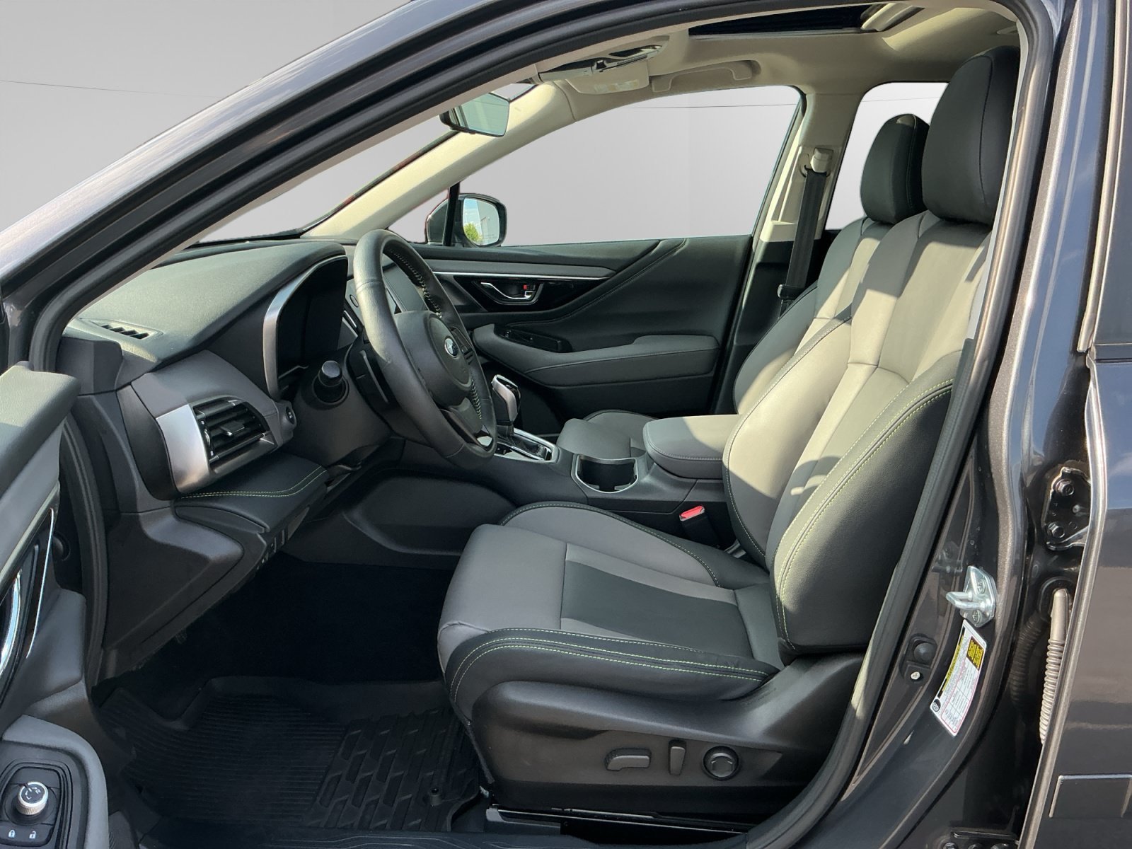 Used 2025 Magnetite Gray Metallic Subaru Onyx Edition XT image 9