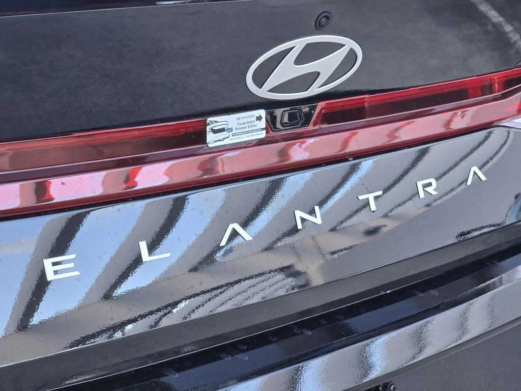 New 2026 Black Hyundai SEL Sport image 6
