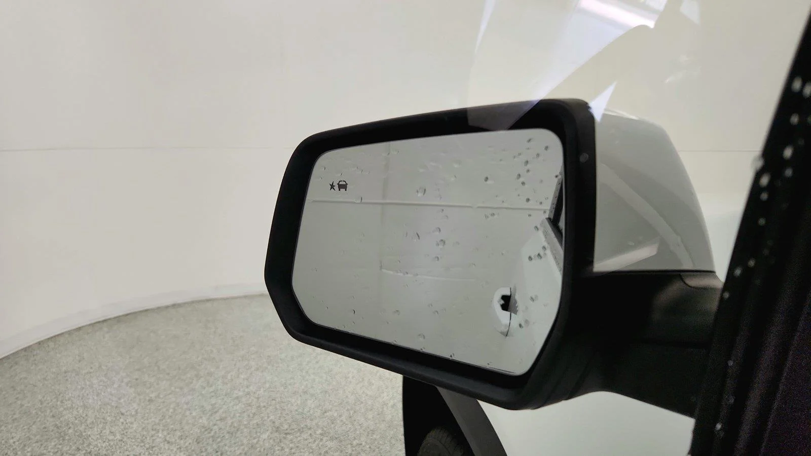 Used 2022 Summit White GMC SLE image 16