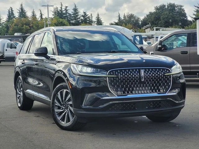 2026 Lincoln Aviator Premiere AWD's photo