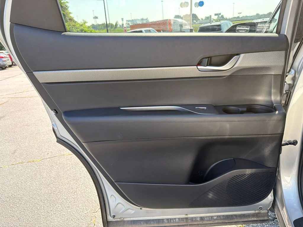 Used 2024 Silver Hyundai SEL image 22