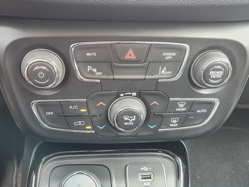 Used 2021 White Clearcoat Jeep Limited image 19
