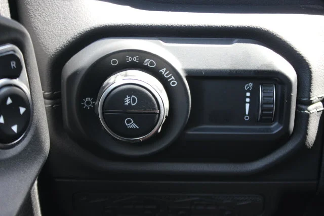 Used 2024 Black Jeep Sport S image 19