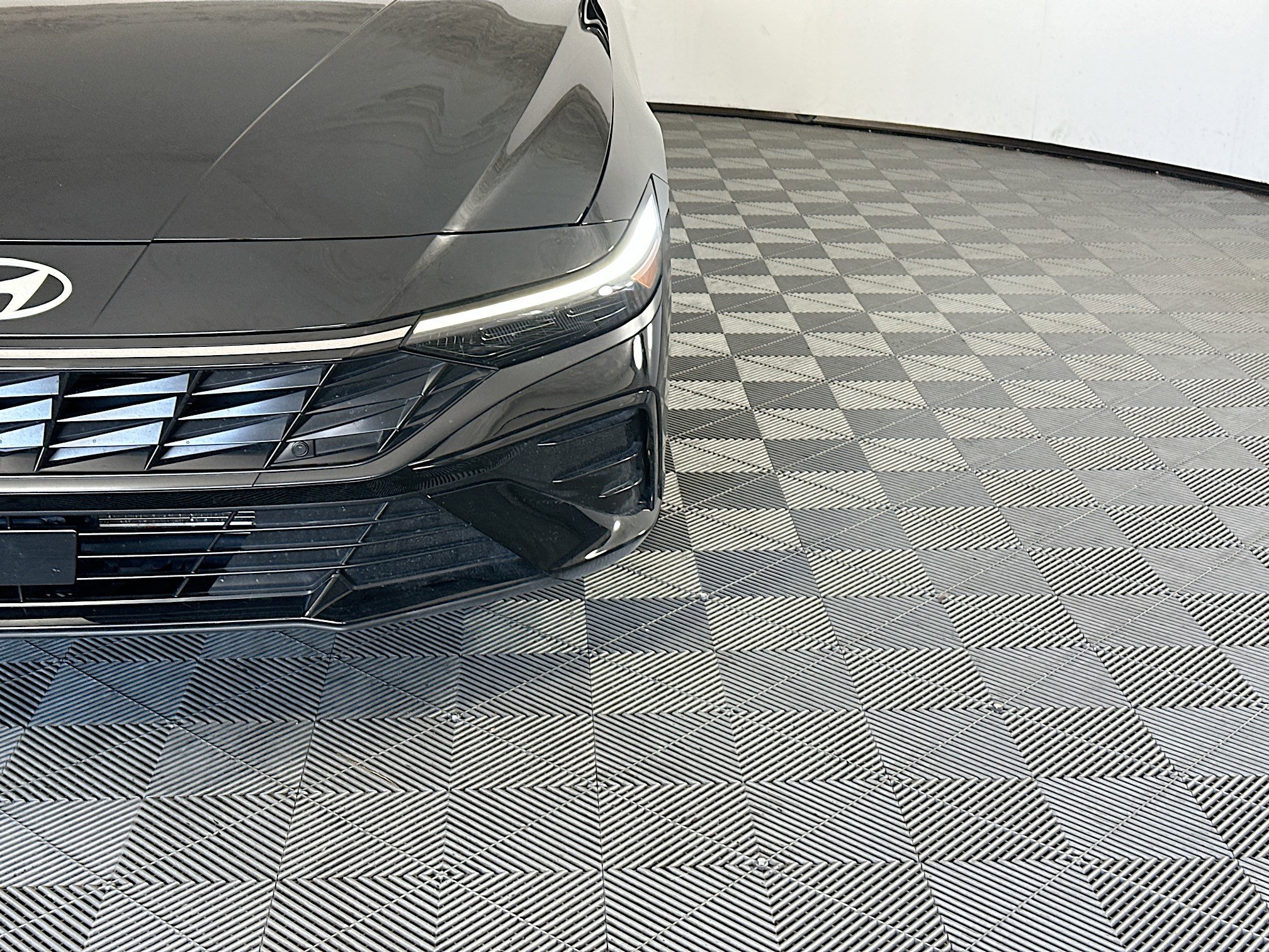 Used 2025 Abyss Black Hyundai SEL Convenience image 9