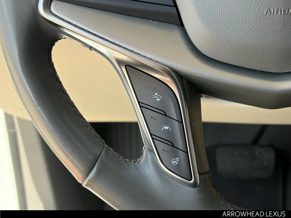Used 2023 White Cadillac Premium Luxury image 19