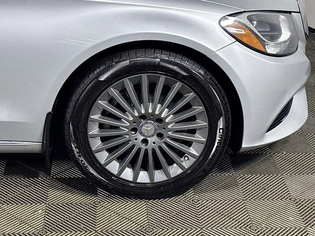 Used 2015 Silver Mercedes-Benz C 300 image 21