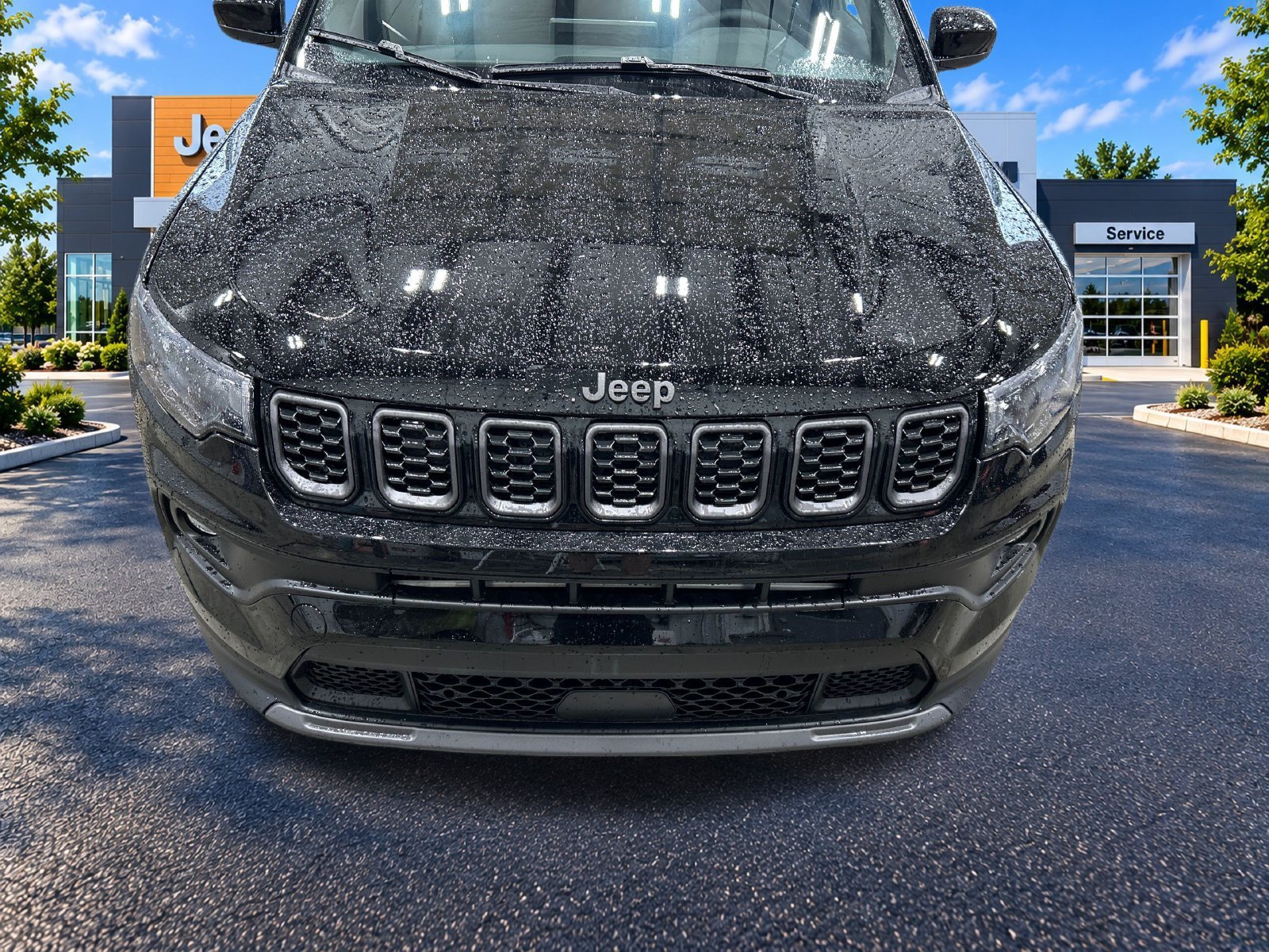New 2026 Diamond Black Crystal Pearl-Coat Exterior Paint Jeep Latitude Altitude image 20