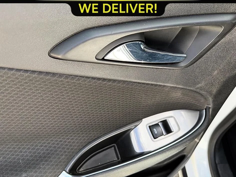 Used 2016 White Chevrolet LT image 17