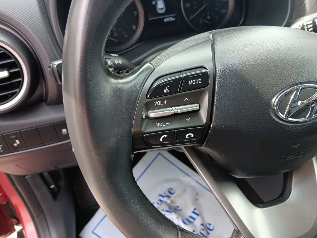 Used 2018 Pulse Red Hyundai Limited image 24