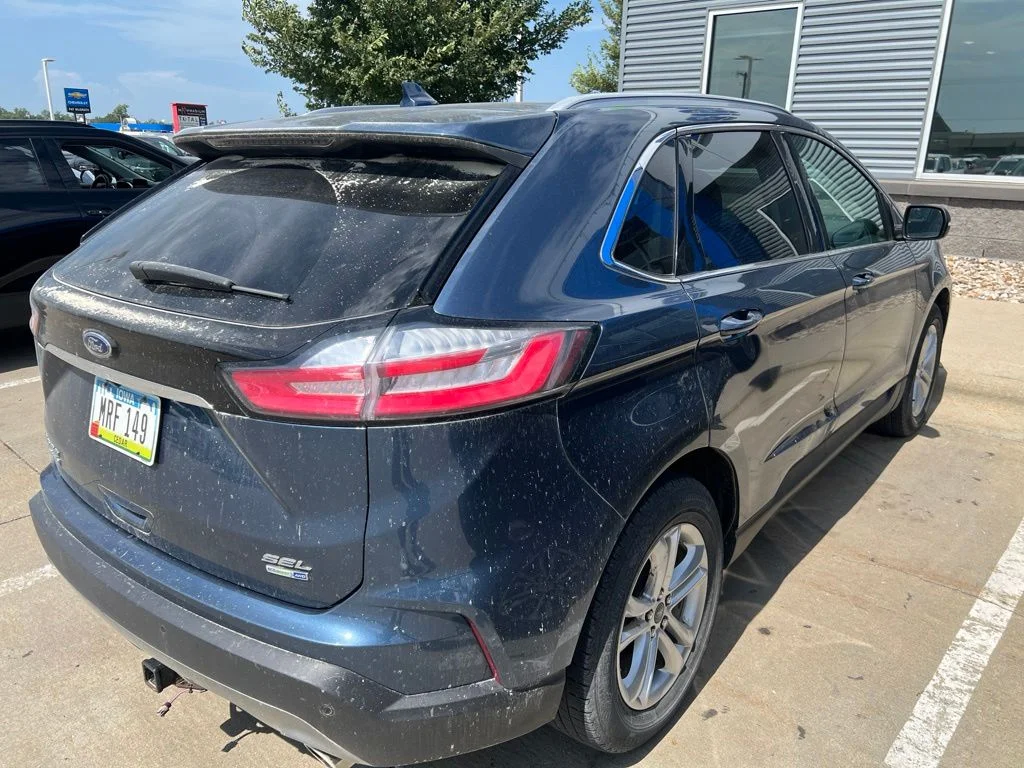 Used 2019 Blue Ford SEL image 5