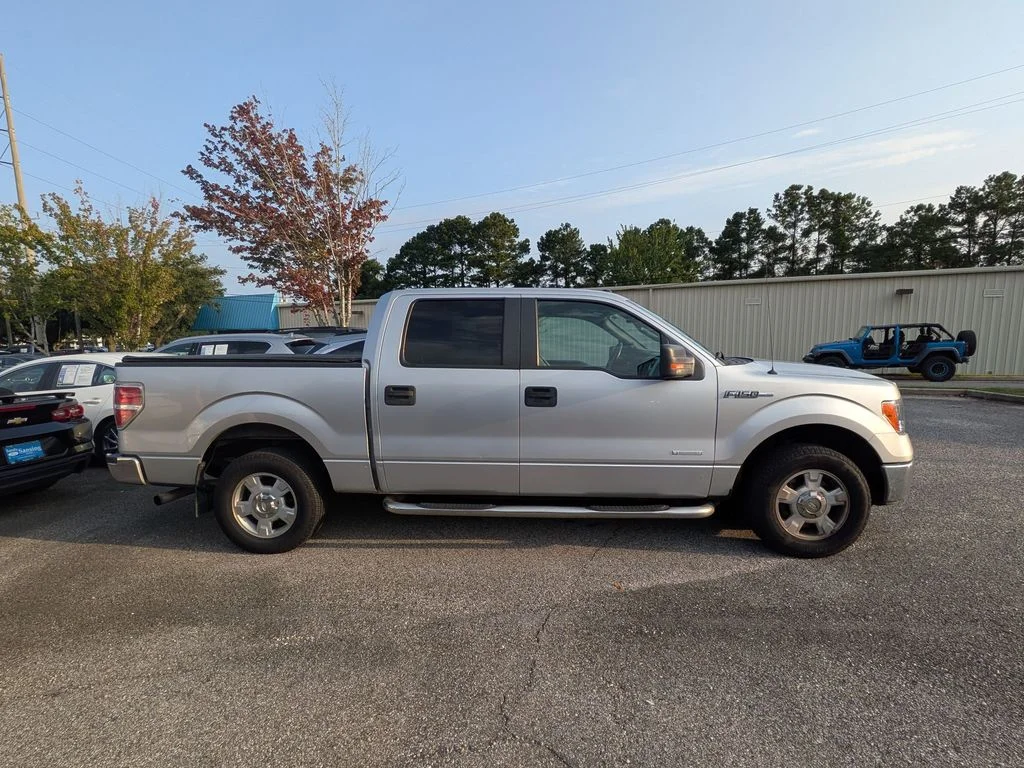 Used 2013 Silver Ford XLT image 3