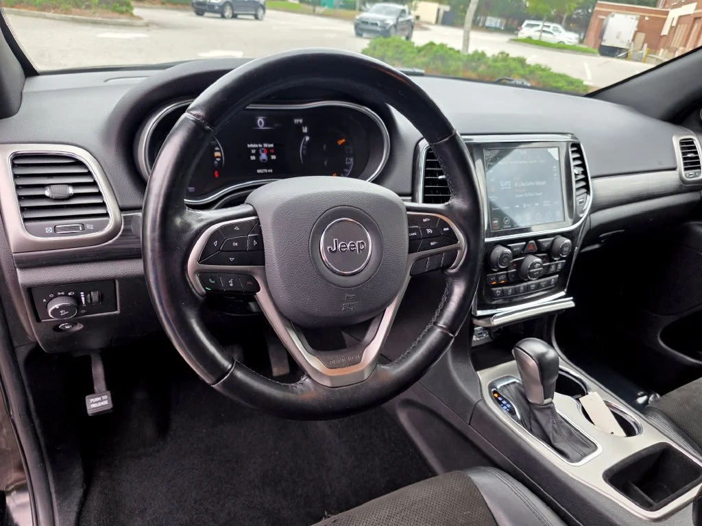 Used 2021  Jeep Laredo X image 14