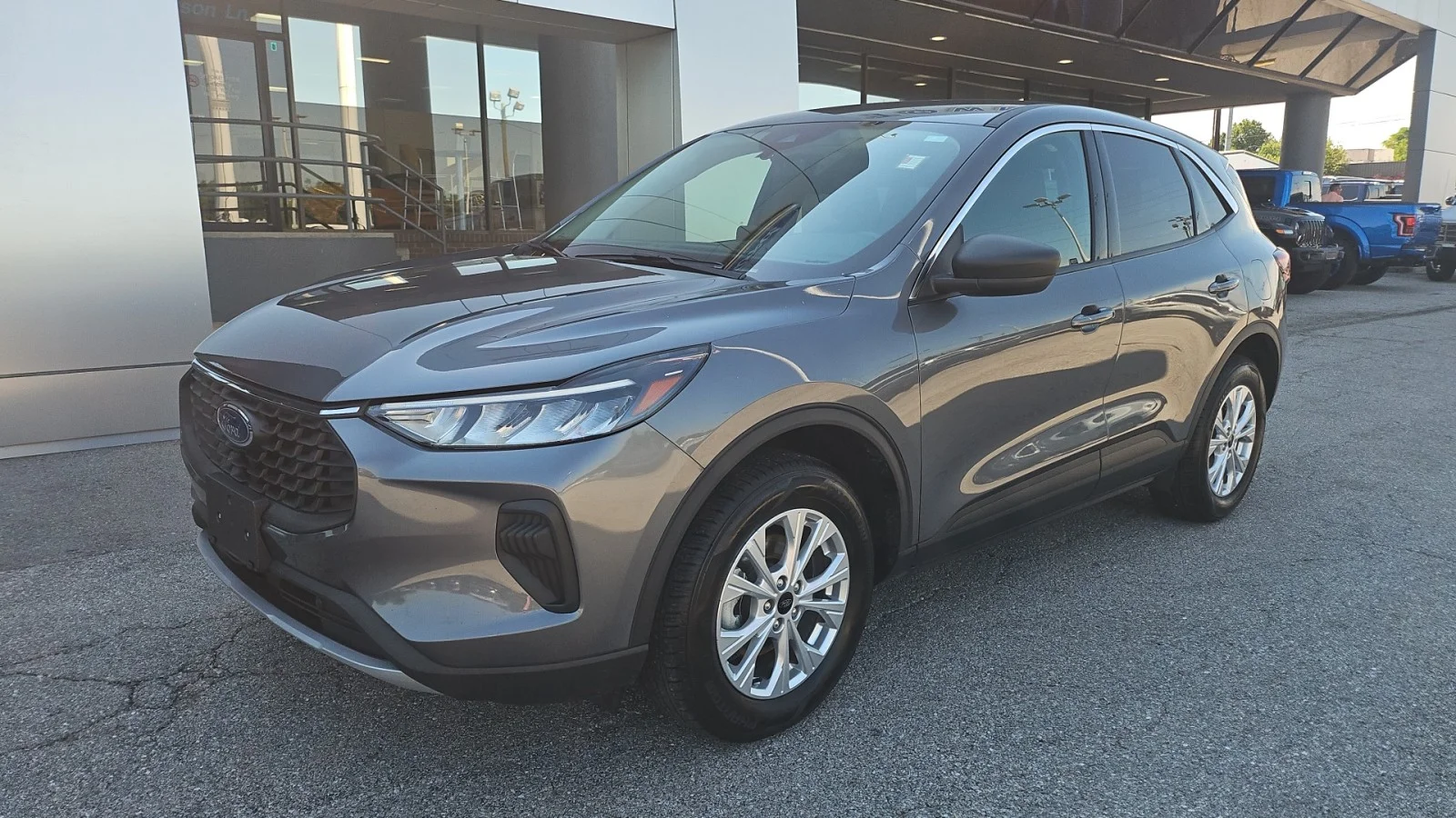Used 2024 Gray Ford 2024 FORD ESCAPE ACTIVE 4DR SUV 106.7 WB AWD image 8
