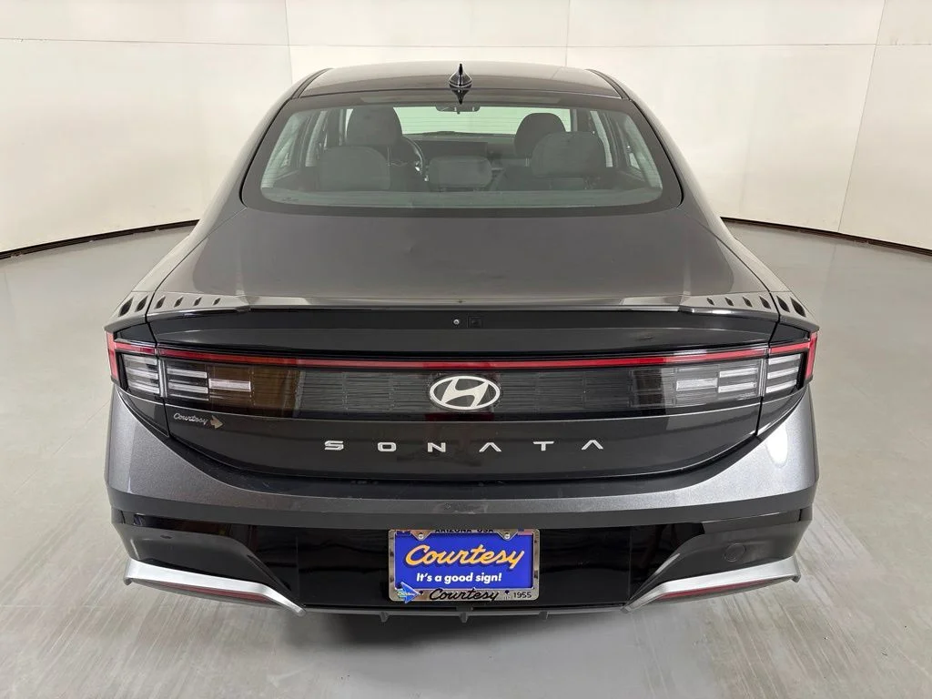 Used 2025 Gray Hyundai SEL image 7