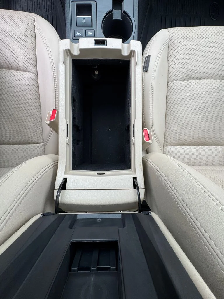 Used 2019 Crystal White Pearl Subaru 3.6R image 28