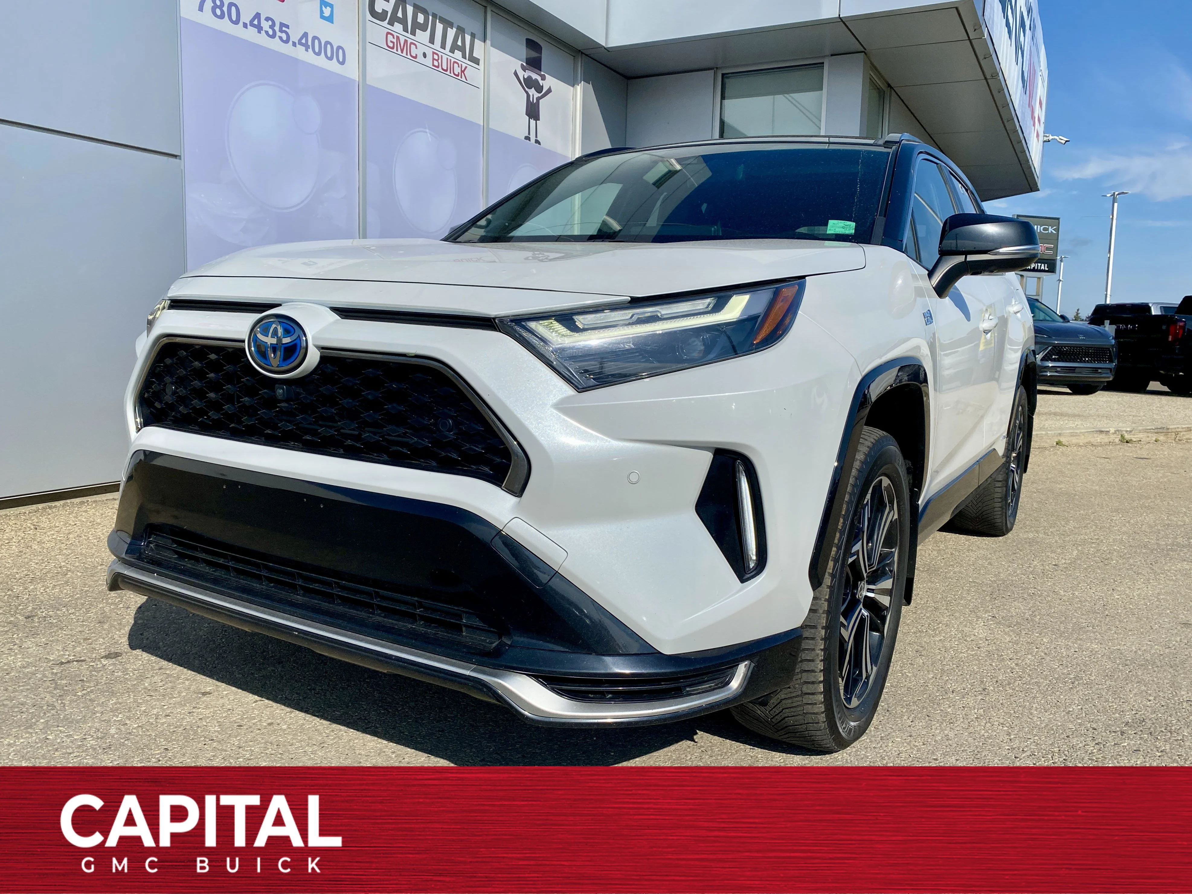 Used 2024 White Toyota SE AWD * HYBRID * LEATHER * SUNROOF * image 1