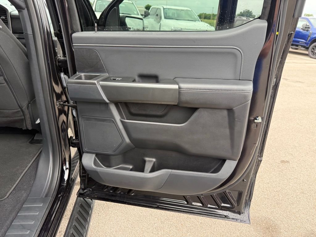 Used 2023 Black Ford XLT image 22