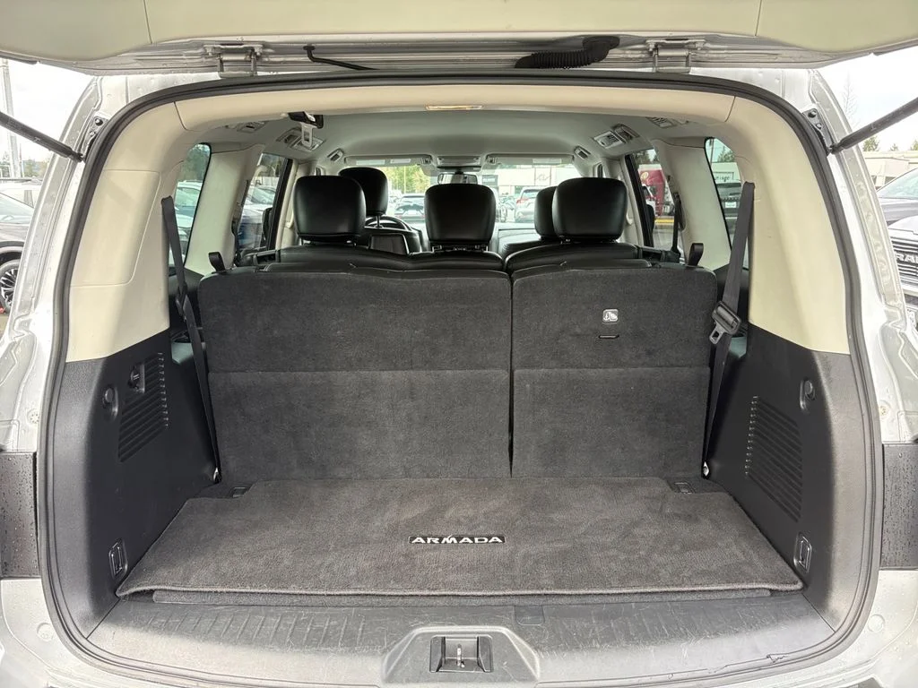 2022 Nissan Armada SV - Photo 25