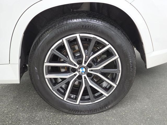 Certified Used 2026 Alpine White BMW xDrive28i image 30
