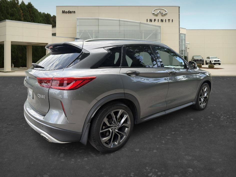 Used 2019 Graphite Shadow INFINITI ESSENTIAL image 6