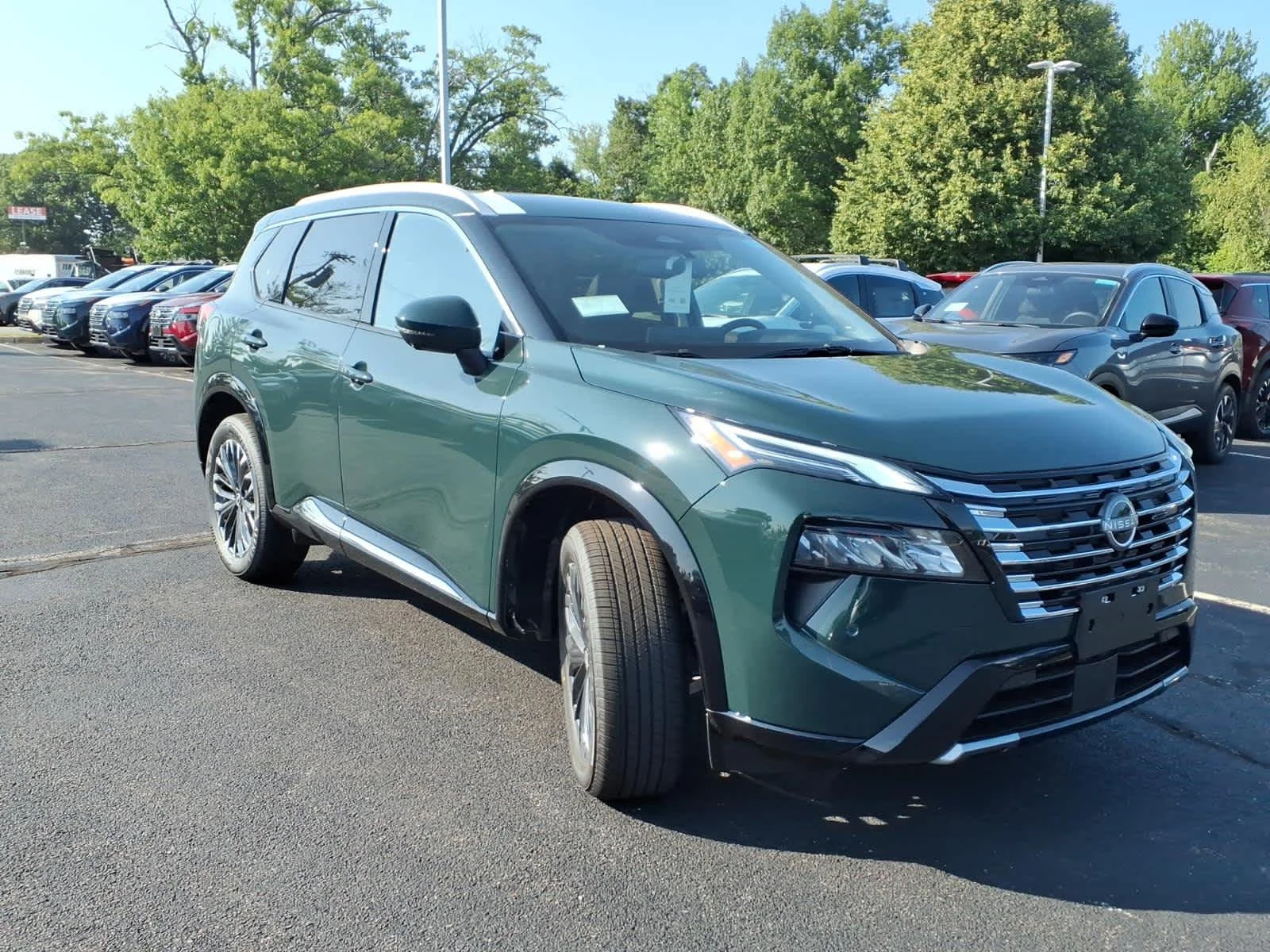 New 2026 Obsidian Green Nissan Platinum image 2