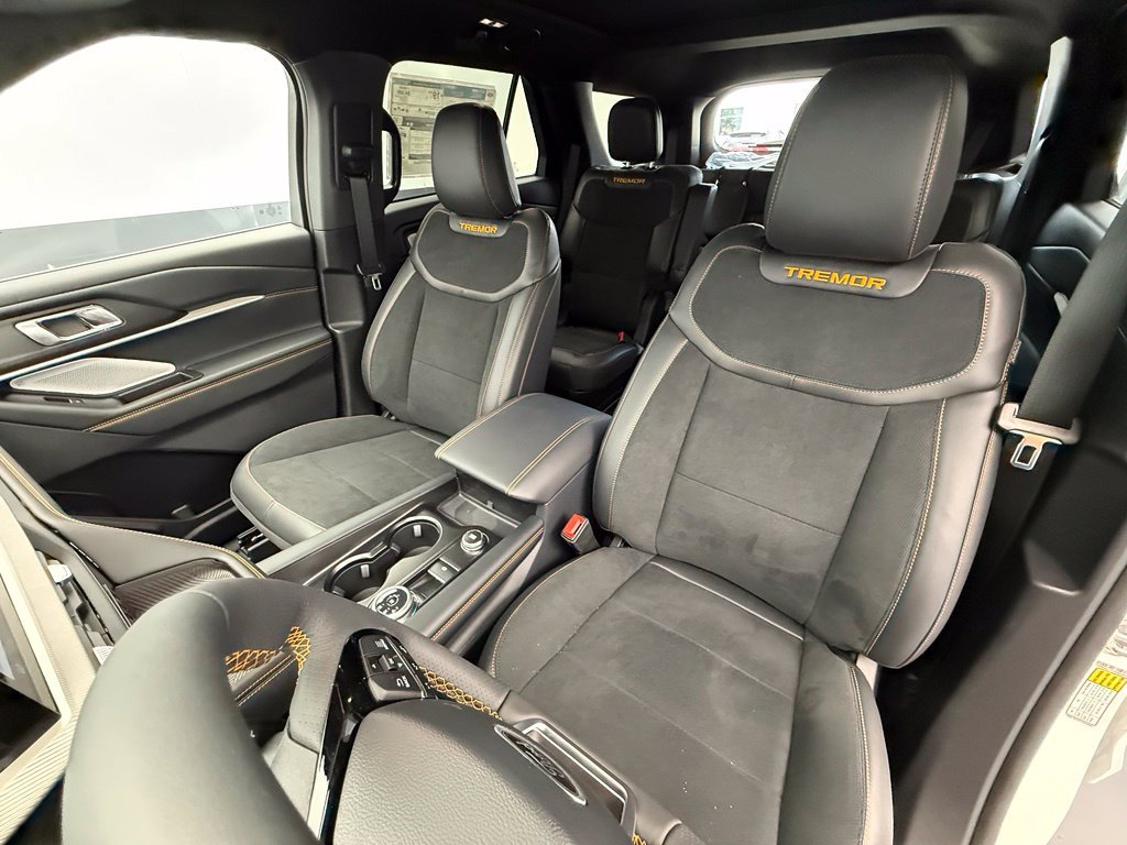 New 2026 Star White Metallic Tri-Coat Ford Tremor® image 63