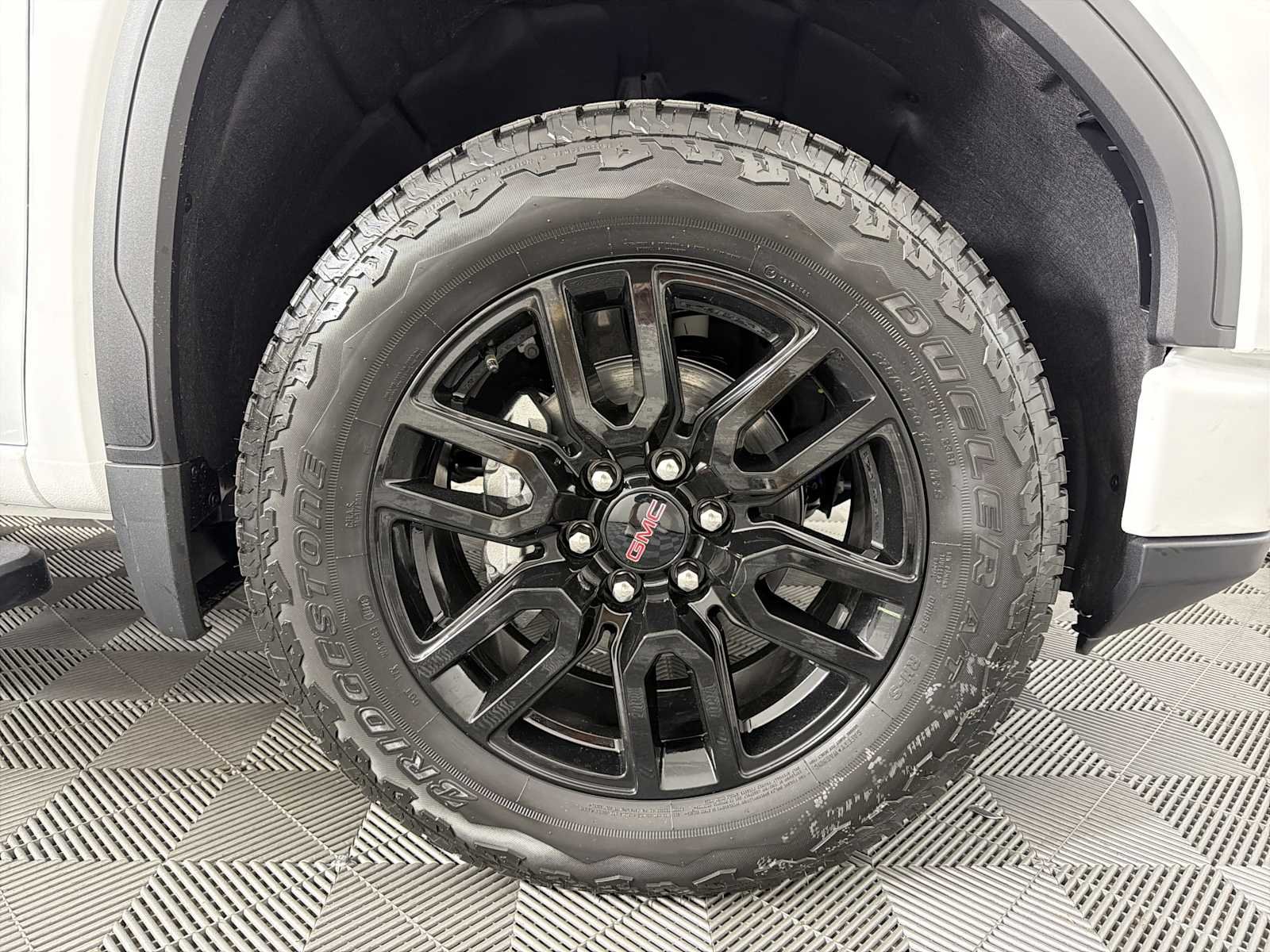 New 2026 Summit White GMC Elevation image 10