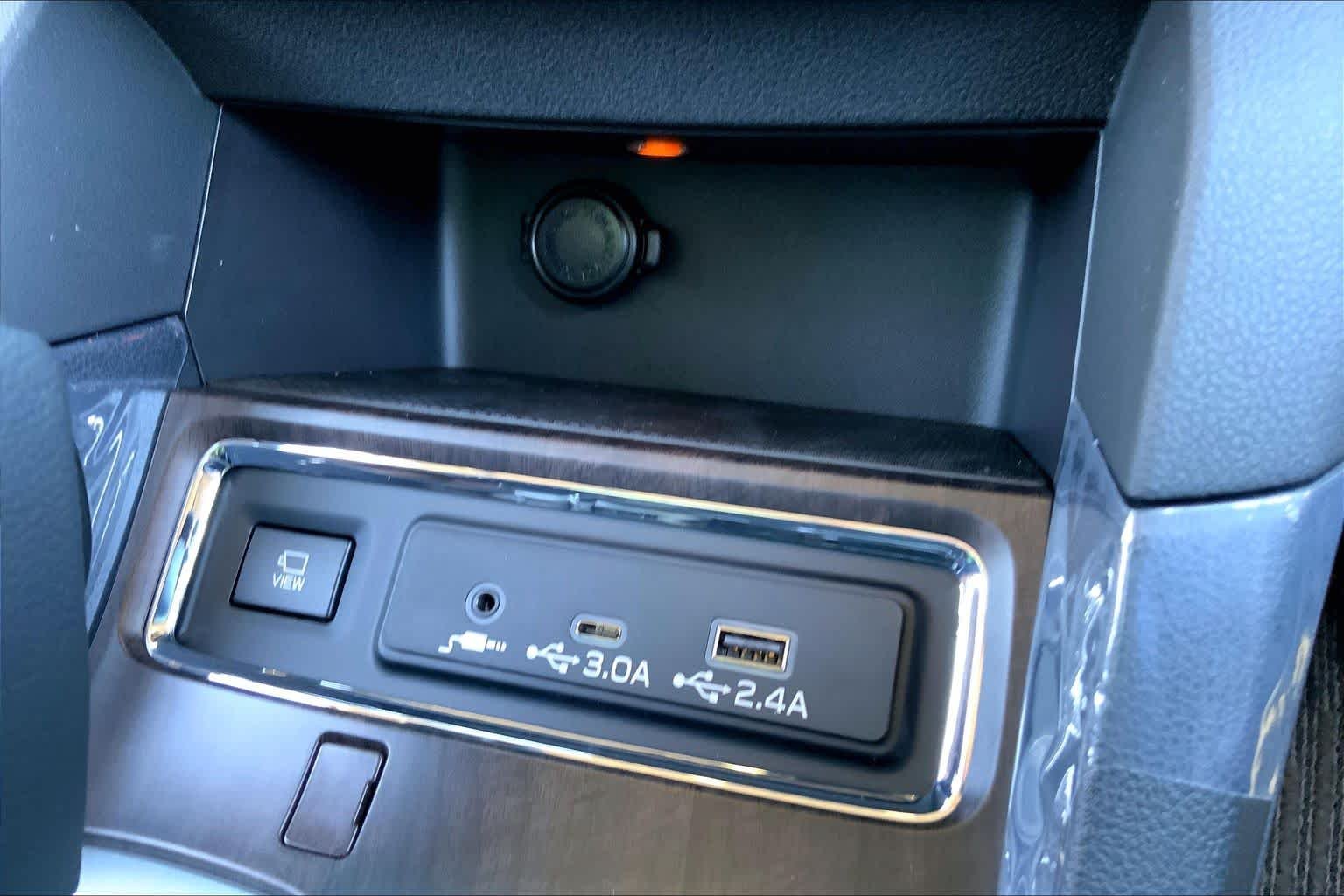 New 2026 CRYSTAL BLACK SILICA Subaru Touring 7-Passenger image 15