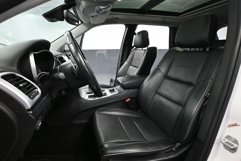 Used 2021 Off-white Jeep Summit image 19