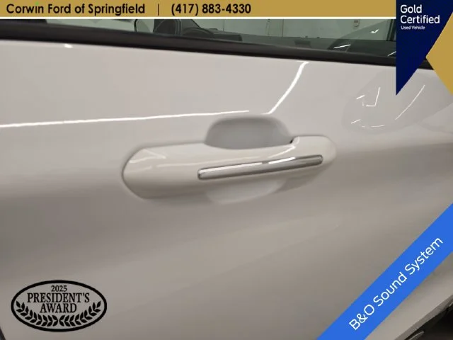 Certified Used 2023 Oxford White Ford Limited image 9