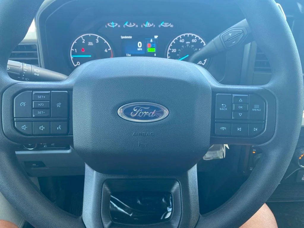 New 2026 Oxford White Ford F-250® XL image 17