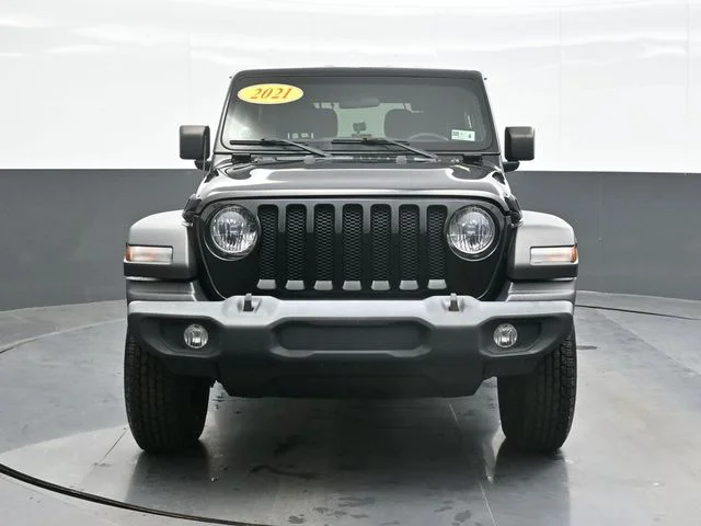 Used 2021 Black Jeep Sport image 4