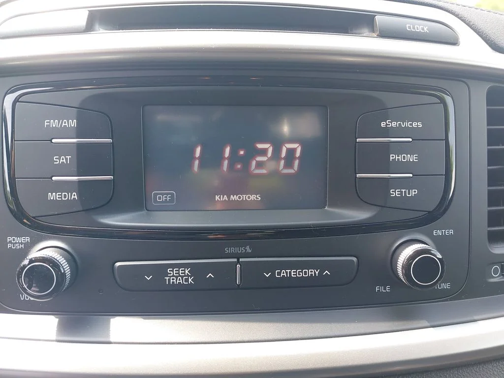 Used 2016 Silver Kia LX image 19
