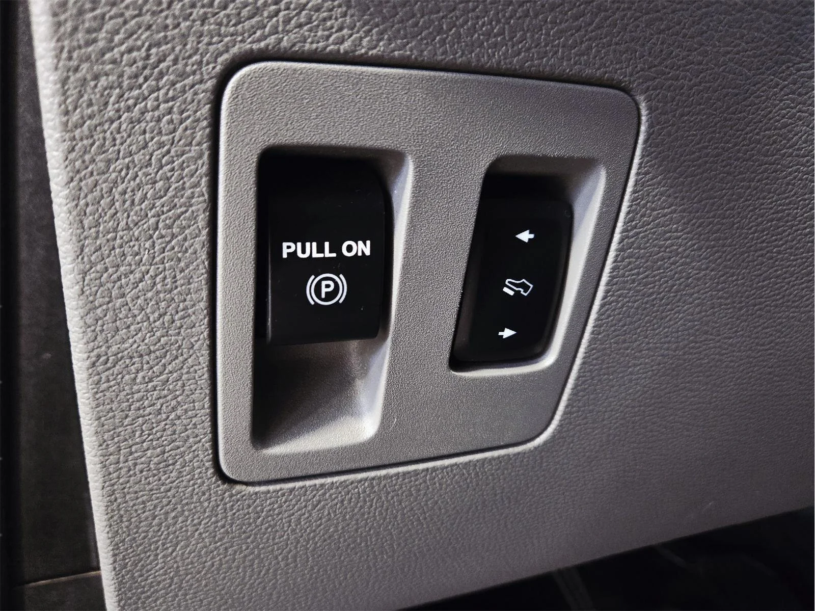Used 2020 Agate Black Ford XLT image 26