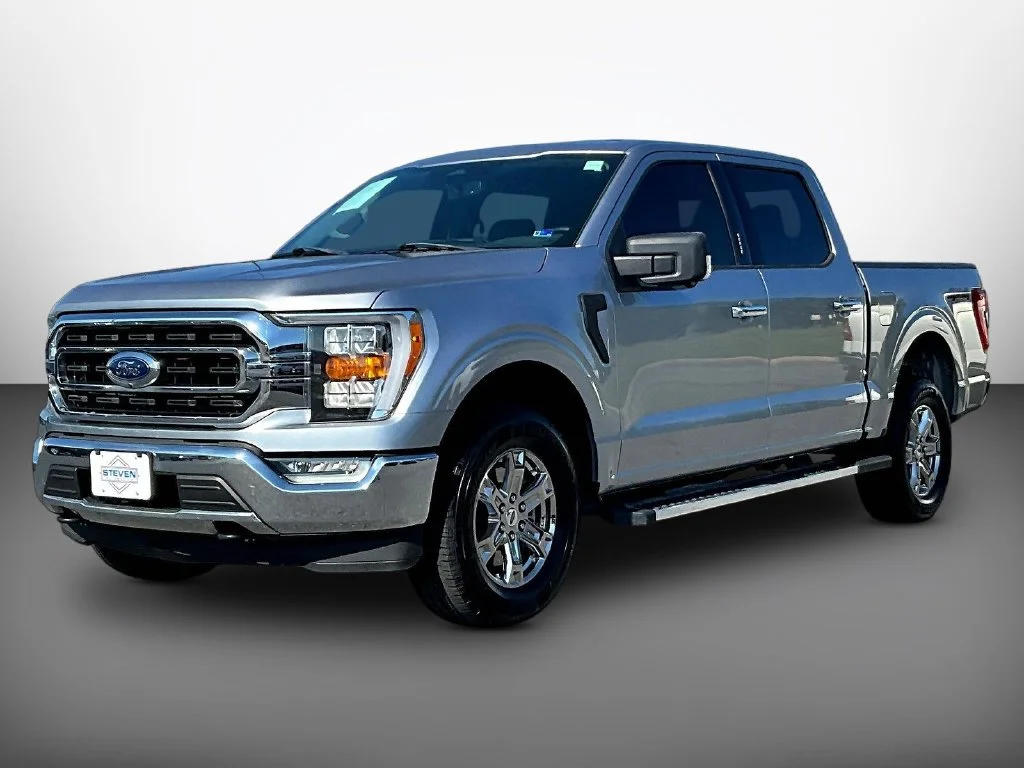 Used 2022 Silver Ford XLT image 3