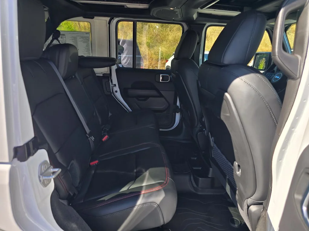 New 2027 White Jeep Rubicon X image 26