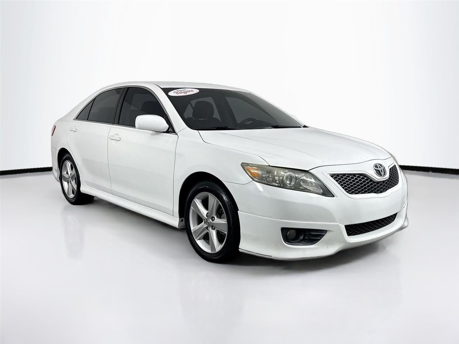 Used 2011 Super White Toyota SE image 8