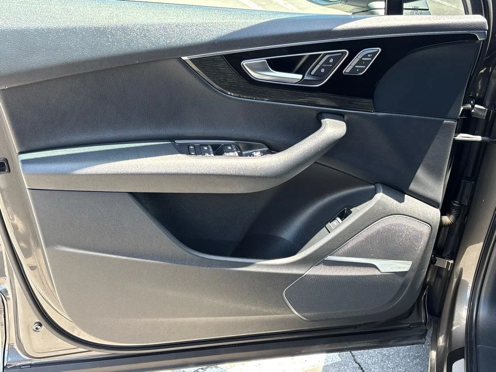 Used 2019 Samurai Gray Metallic Audi quattro Prestige 55 TFSI image 17