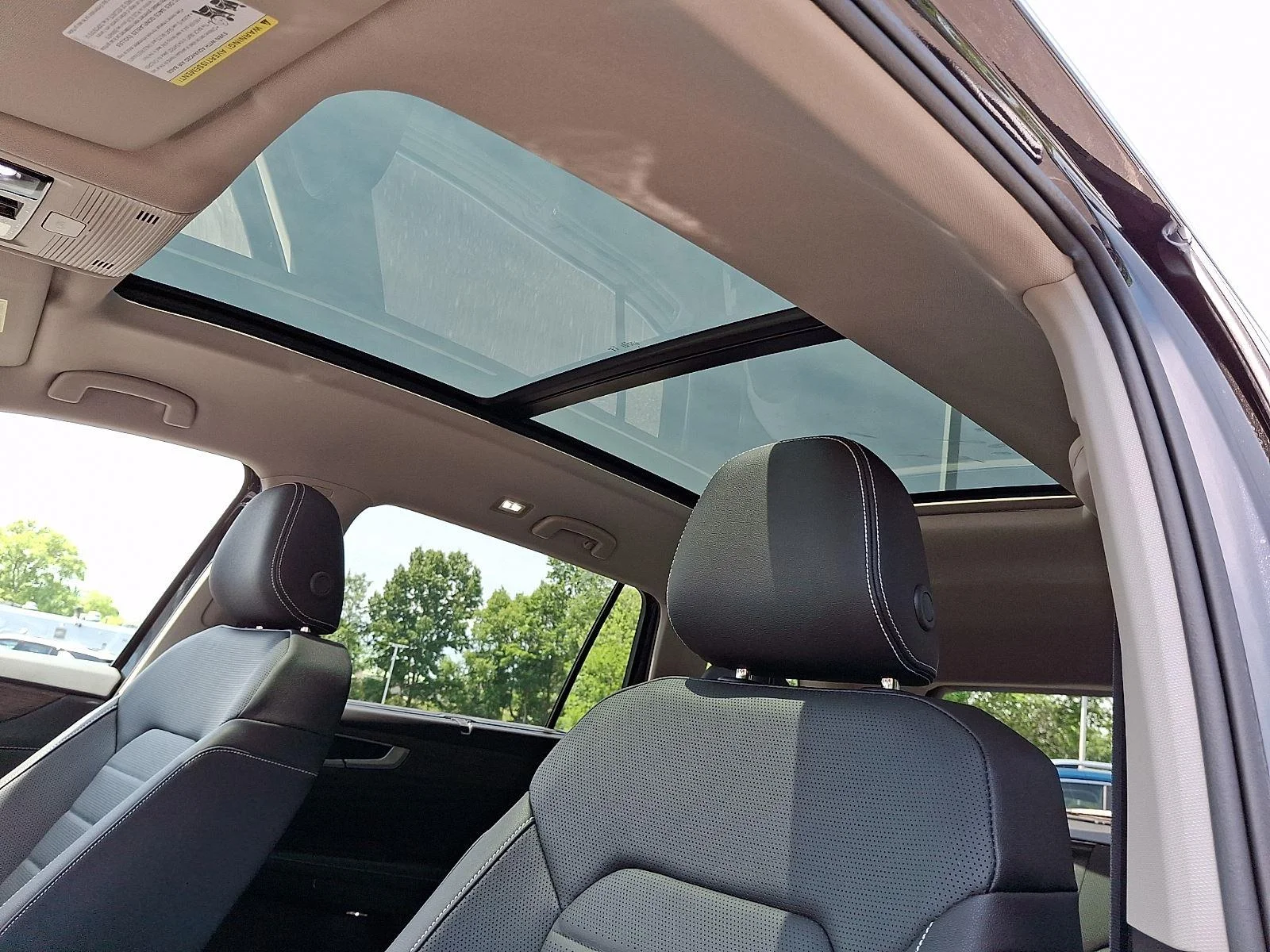 New 2026 2T2T/BLACKPEARL Volkswagen 2.0T SEL image 13