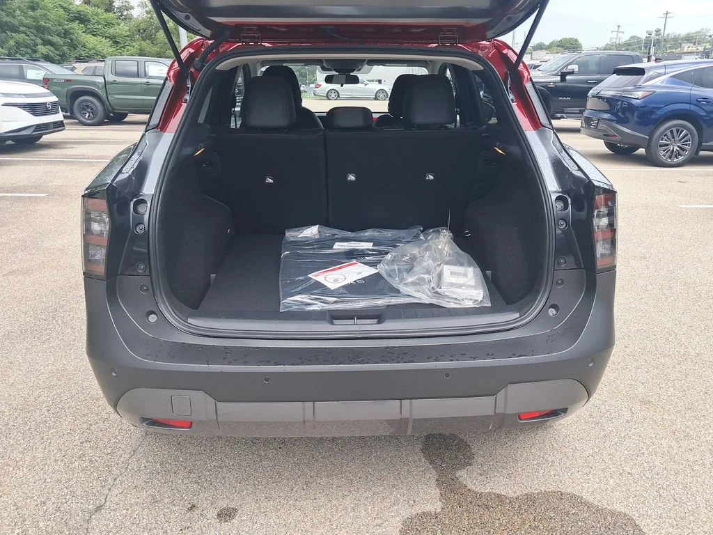 New 2026 Gray Nissan SR image 46