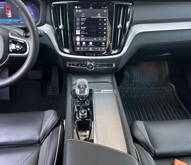 Used 2024 Gray Metallic Volvo Ultimate image 4
