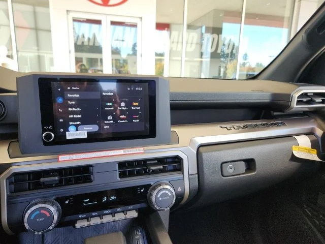 2025 Toyota Tacoma SR5 - Photo 24