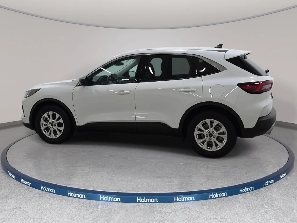 Certified Used 2023 Oxford White Ford Active image 7
