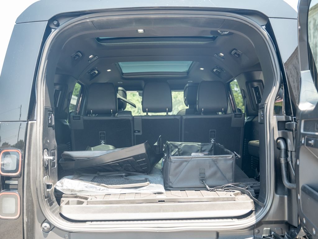 Used 2026 Gray Land Rover X-Dynamic SE image 36
